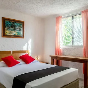 Hotel Capital O Farallon Inn,
