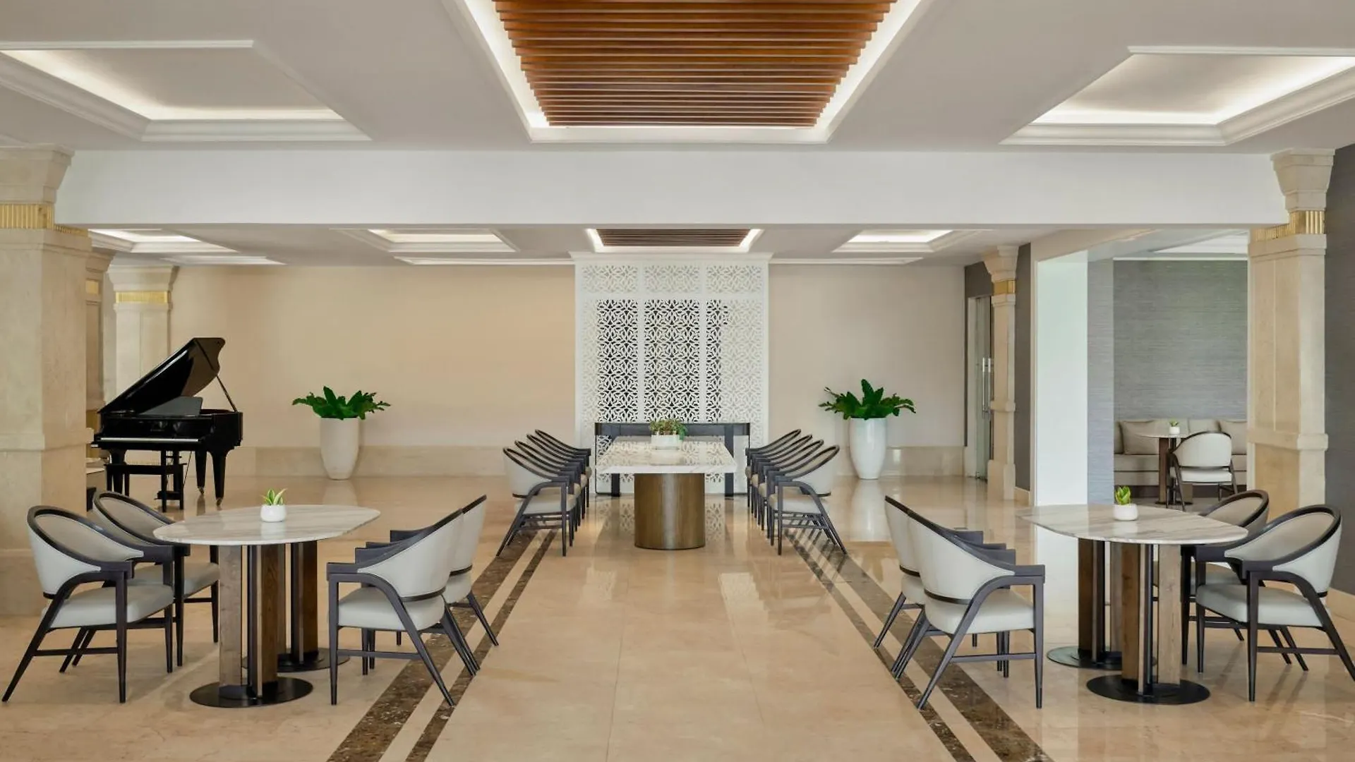 Danang Marriott Resort & Spa 5*, Da Nang Vietnam
